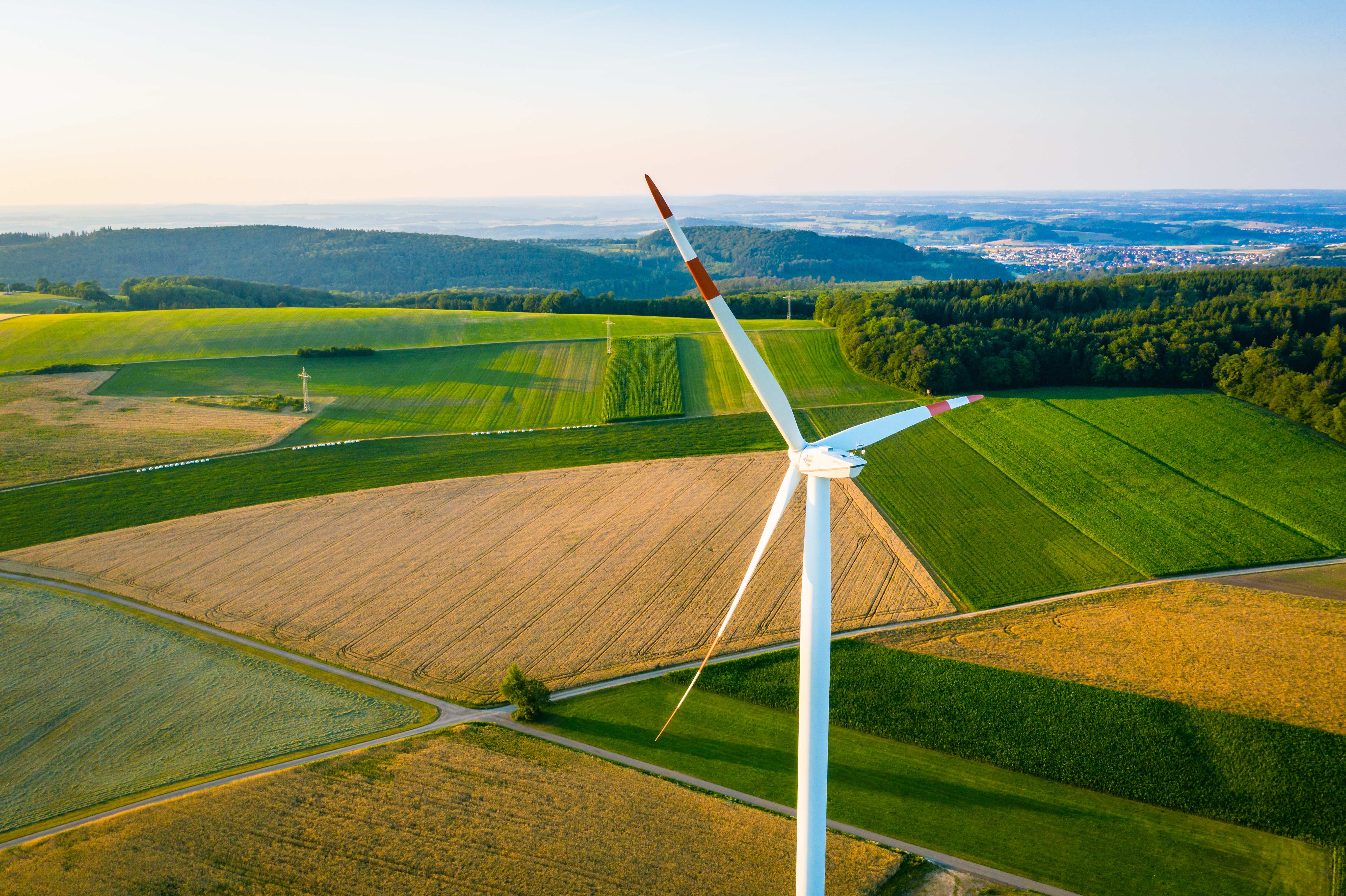 Turbina wiatrowa z lotu ptaka